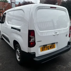 Vauxhall Combo Cargo 2300 1.5 Turbo D 130ps L2 H1 Edition Automatic Van - Image 7