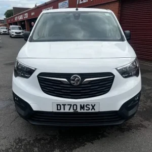 Vauxhall Combo Cargo 2300 1.5 Turbo D 130ps L2 H1 Edition Automatic Van - Image 8