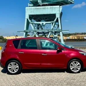 2012 Renault Scenic 1.5 dCi I - Music 5dr MPV Diesel Manual - Image 5