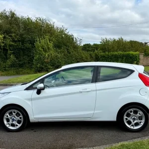 2012 Ford Fiesta 1.25 Zetec 3-door White - Image 5