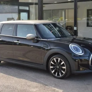 2022 MINI Cooper Exclusive 1.5 Petrol Manual Hatchback - Image 6