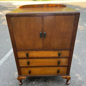 1930s Oak Tallboy Drinks Cabinet with Bakelite Handles - Image 4