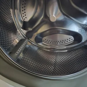 White Indesit IWC 71252 Eco washing machine - Image 3