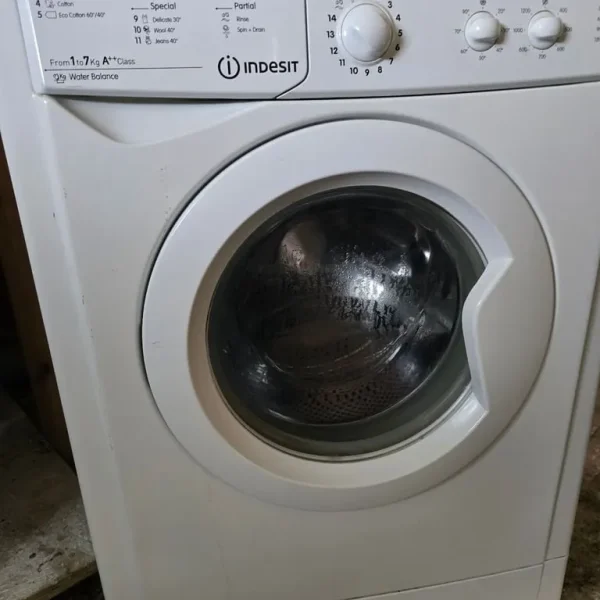 White Indesit IWC 71252 Eco washing machine