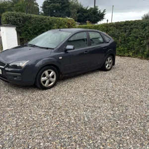 2008 Ford Focus Zetec Hatchback - Image 2