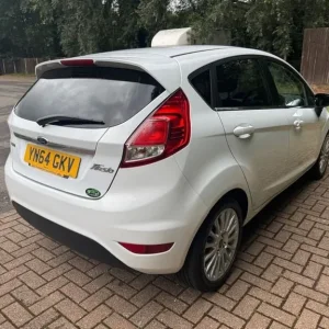 2016 Ford Fiesta 1.0T EcoBoost Titanium Hatchback - Image 4
