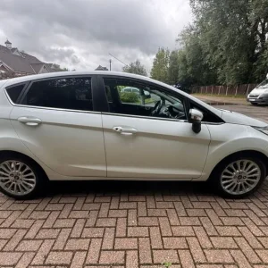 2016 Ford Fiesta 1.0T EcoBoost Titanium Hatchback - Image 5