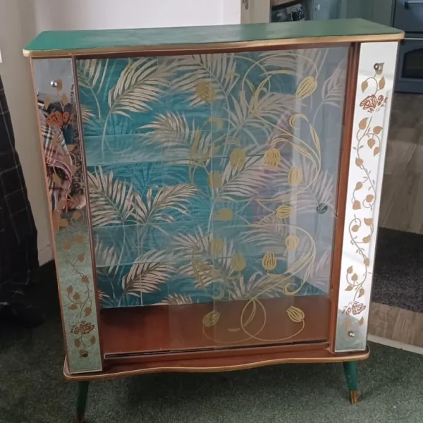 Glass display cabinet