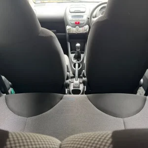 2013/63 Toyota AYGO Manual 3-dr - Image 6
