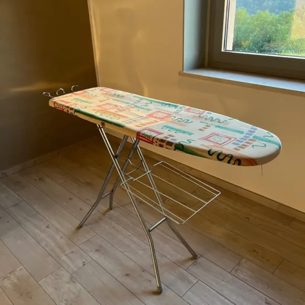 Folding ironing board