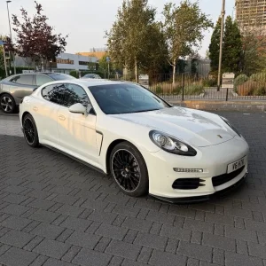 Porsche Panamera 2016 Hatchback 3.0 Diesel V6 - Image 2