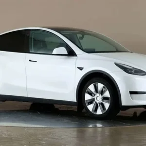 2023 Tesla Model Y Long Range AWD 5-door Hatchback - Image 7
