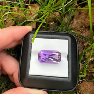 Brilliant 19ct Natural Amethyst – Radiant Octagon Cut, Collector’s Gemstone or Jewelry Making - Image 2
