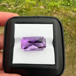 Brilliant 19ct Natural Amethyst – Radiant Octagon Cut, Collector’s Gemstone or Jewelry Making - Image 4