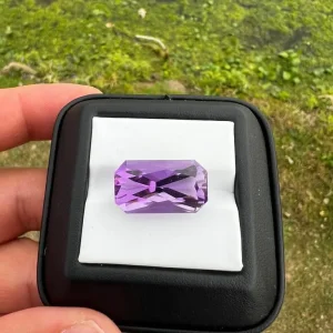Brilliant 19ct Natural Amethyst – Radiant Octagon Cut, Collector’s Gemstone or Jewelry Making - Image 5