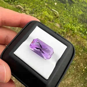 Brilliant 19ct Natural Amethyst – Radiant Octagon Cut, Collector’s Gemstone or Jewelry Making - Image 6
