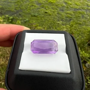 Brilliant 19ct Natural Amethyst – Radiant Octagon Cut, Collector’s Gemstone or Jewelry Making - Image 8