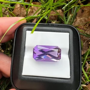 Brilliant 19ct Natural Amethyst – Radiant Octagon Cut, Collector’s Gemstone or Jewelry Making