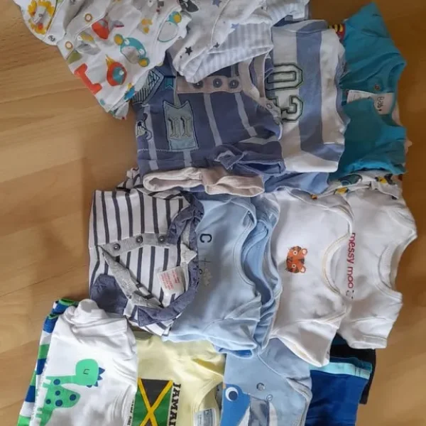 Baby clothes for newborn to 3 months