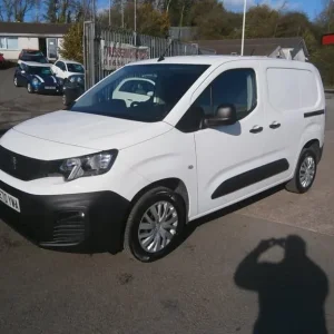 2020 Peugeot Partner 1.5 BlueHDi Professional Panel Van - Image 2
