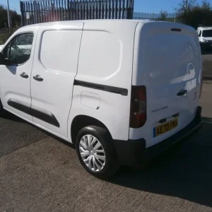 2020 Peugeot Partner 1.5 BlueHDi Professional Panel Van - Image 6