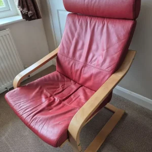 POÄNG Armchair in oak veneer and red leather - Image 3