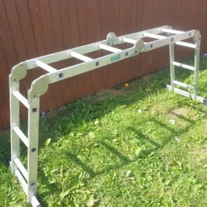 ACL 12 rung fold up ladder - Image 2