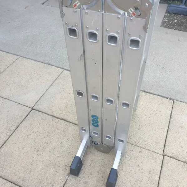 ACL 12 rung fold up ladder