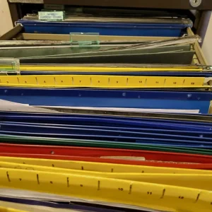4 drawer filing cabinet - Image 3