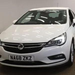 2018 Vauxhall Astra 1.6 CDTi 16V 136 SRi 5-door hatchback diesel manual - Image 2
