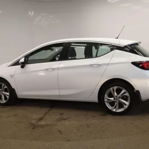 2018 Vauxhall Astra 1.6 CDTi 16V 136 SRi 5-door hatchback diesel manual - Image 4