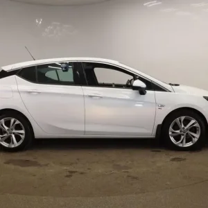2018 Vauxhall Astra 1.6 CDTi 16V 136 SRi 5-door hatchback diesel manual - Image 7