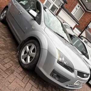 Ford Focus 2005 Hatchback Manual 5-door - Image 3