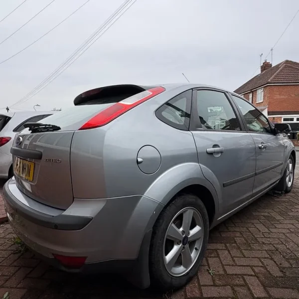 Ford Focus 2005 Hatchback Manual 5-door