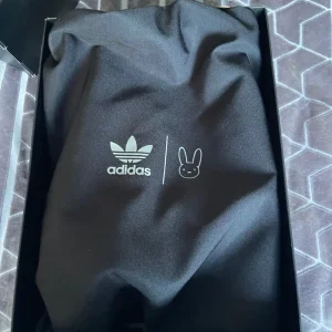 Adidas Response Cl x Bad Bunny Triple Black - Image 3