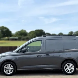 2021 Volkswagen Caddy 2.0 TDI Commerce Pro Automatic SWB Panel Van - Image 3