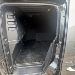 2021 Volkswagen Caddy 2.0 TDI Commerce Pro Automatic SWB Panel Van - Image 5