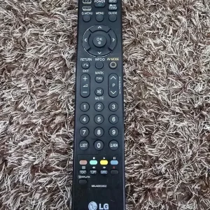 Lg 37inch hdtv with remote control - Image 2