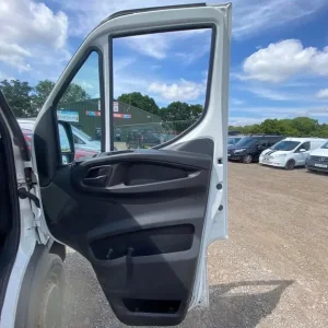 2017 Iveco Daily 35S14 Semi-Auto Chassis Cab Diesel - Image 3