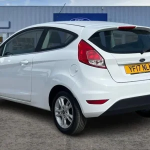 2017 Ford Fiesta 1.25 Zetec 3-door manual hatchback - Image 2