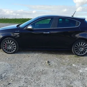 Alfa Romeo Giulietta 1.4T hatchback 2014 - Image 3