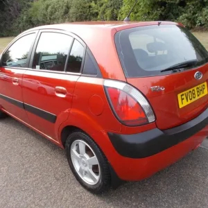 2008 Kia Rio 1.5 CRDi LS Red 5-door Hatchback Diesel Manual - Image 4