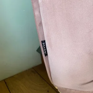 Lounge Chair - Single Sofa Bed, Velvet Vintage Pink - Image 4