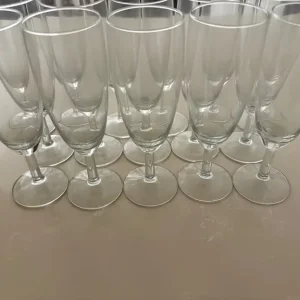 16 Champagne Flute Glasses - Image 3