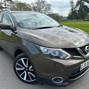 2016 Nissan Qashqai DCI TEKNA (NAV) Hatchback Diesel Manual with Glass Roof