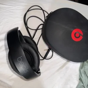 Beats Studio3 Wireless Noise Cancelling Headphones - Image 3