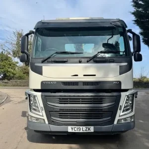 2019 Volvo FM 410 8x4 steel tipper with Epsilon crane and weigher - Image 2