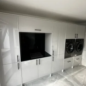 HIGH GLOSS X 15 DOORS PEBBLE GREY FROM WREN KITCHEN