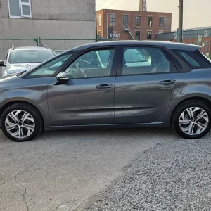 Citroen C4 Picasso 1.6 BlueHDi Diesel Manual 5-door MPV - Image 5