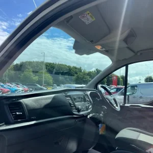 2018 Ford Transit Custom 2.0 TDCi 105ps Low Roof D/Cab Van Panel Van Diesel Manual - Image 6